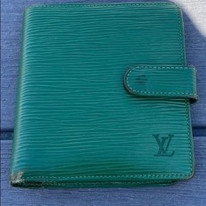 ❤️❤️sold sold❤️❤️Louis Vuitton epi wallet